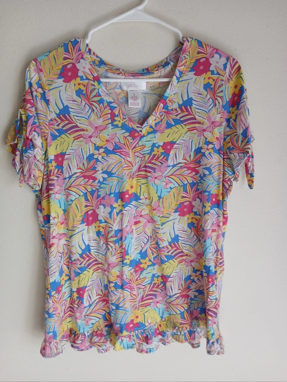 Stella Parker Top Size Large Floral Ruffle Hem
